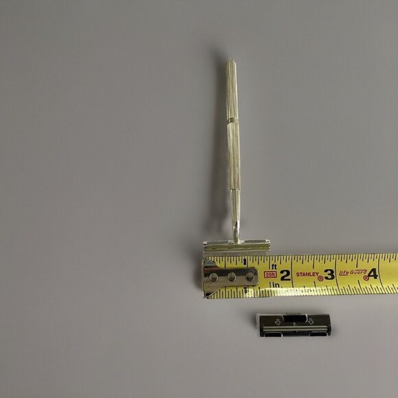 Vintage Mini Travel Razor Set Mirrored Case Contemporary Design - Picture 6 of 14